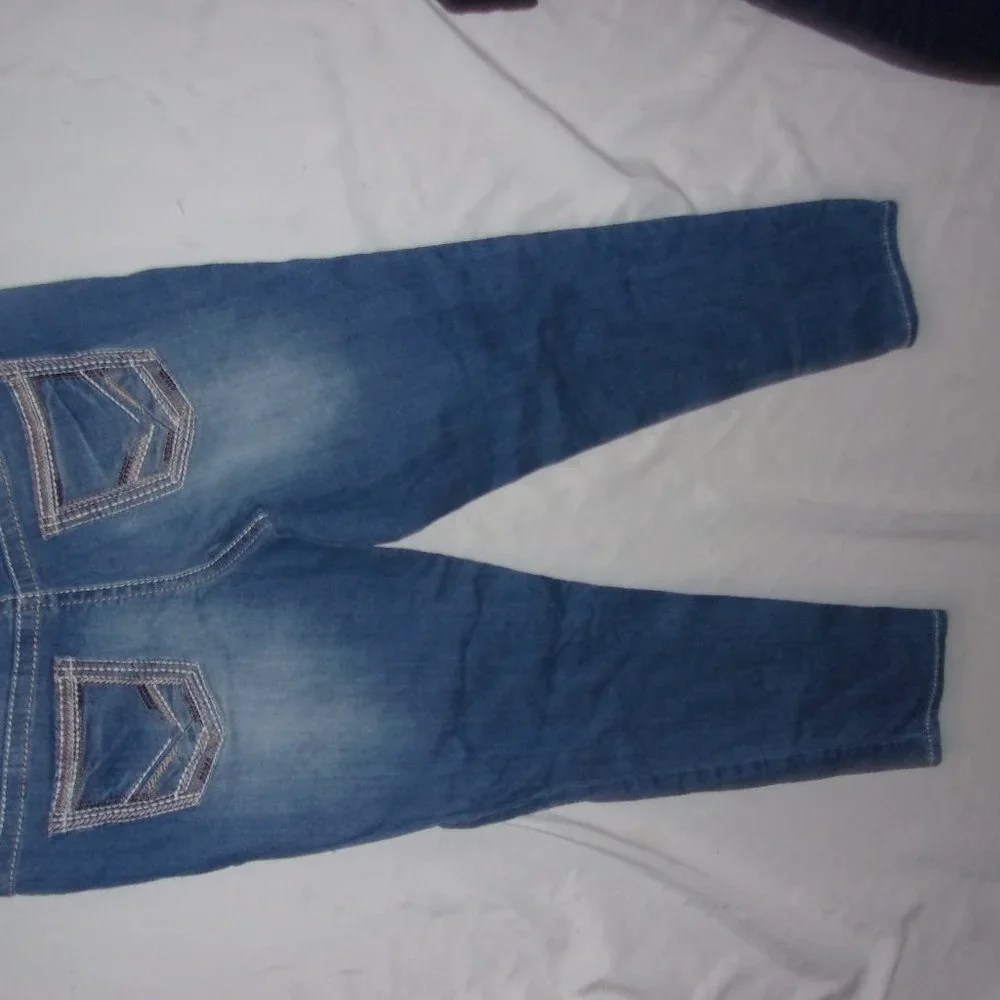 Maurices size 9 / 10 womens pants jeans blue denim pant nine ten distressed - Picture 5 of 5